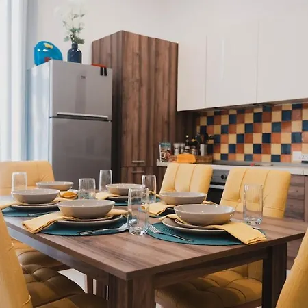 Charming Duplex By Valletta - No Extra Fee 아파트