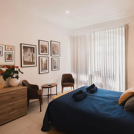 Charming Duplex By Valletta - No Extra Fee