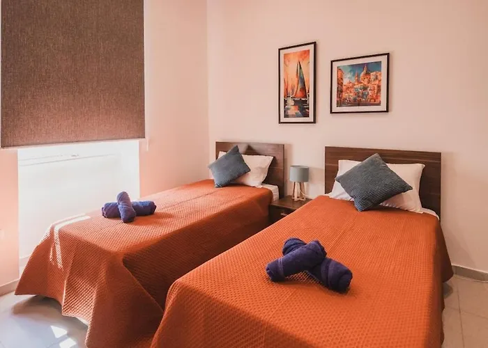 Charming Duplex By Valletta - No Extra Fee Apartamento