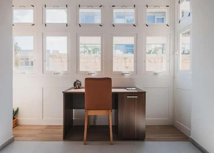Charming Duplex By Valletta - No Extra Fee Apartamento *