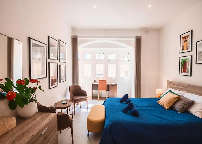 Charming Duplex By Valletta - No Extra Fee