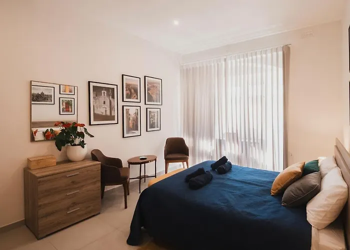 Charming Duplex By Valletta - No Extra Fee