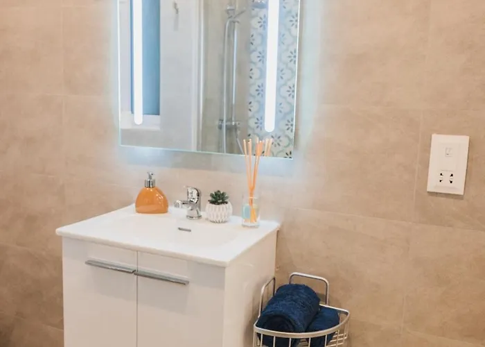 Charming Duplex By Valletta - No Extra Fee